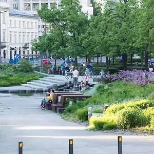 https://sunny-apartment-warsaw.warsawhotelspoland.com